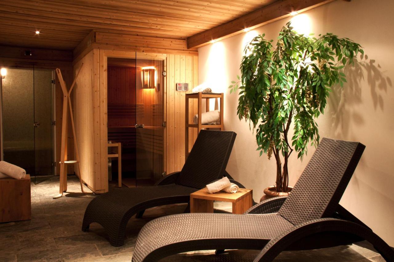 Hotel Athena Brides-les-Bains Exteriör bild